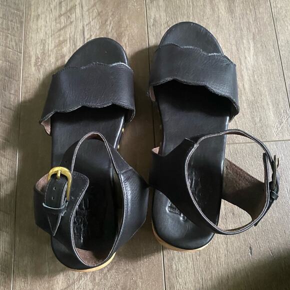 NWOB Elf Santa Monica Clog Sandals Black 8.5 - Picture 4 of 8